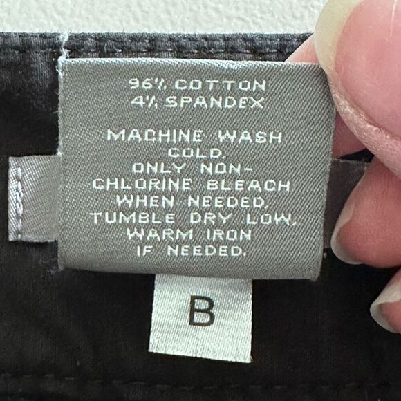 Ann Taylor Signature Fit Shorts Women 8 Black Casual Coastal Classic - Picture 5 of 9